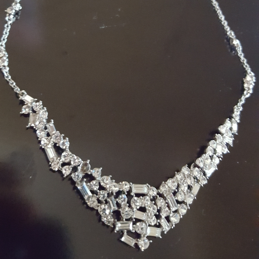 Nwt INC rhinestones necklace